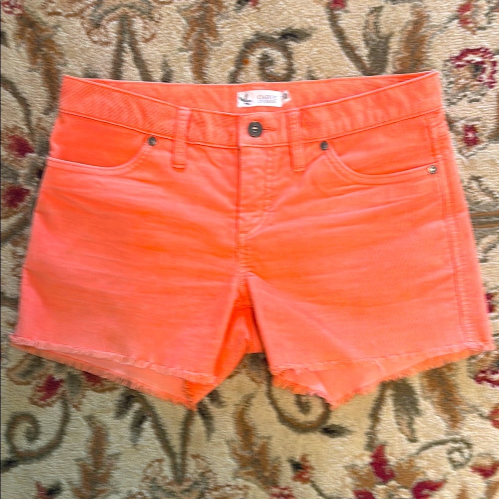 Title nine Carve Designs Dogtown corduroy shorts women’s Size 0 is like size 2
